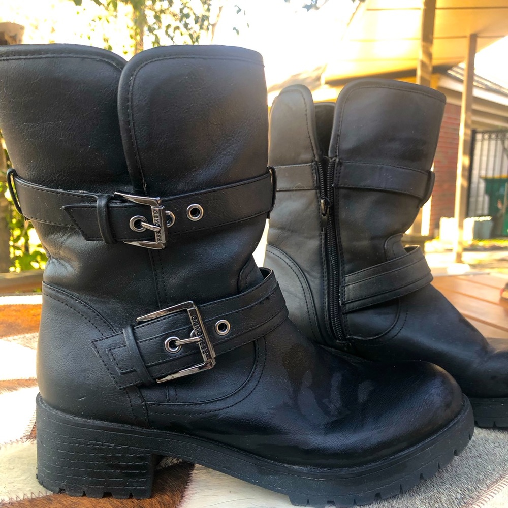 Pre Owned Guess Combat Boots SZ 8.5